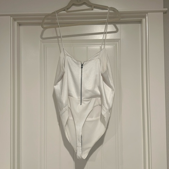 Alice + Olivia Harmon Bodysuit camisol cami tank top off white satin XL NWT - Picture 8 of 11